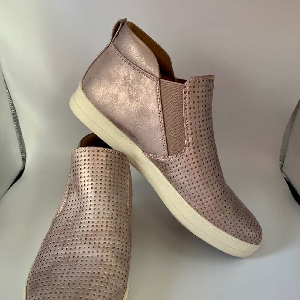Naturalizer Natural soul Faith ankle booties